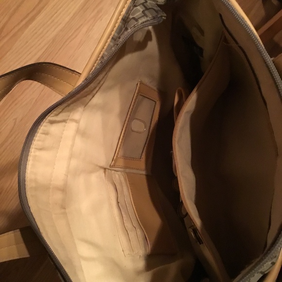 Handbag - Picture 2 of 2